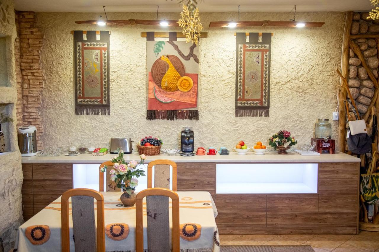 Ethno Boutique Hotel أوش المظهر الخارجي الصورة